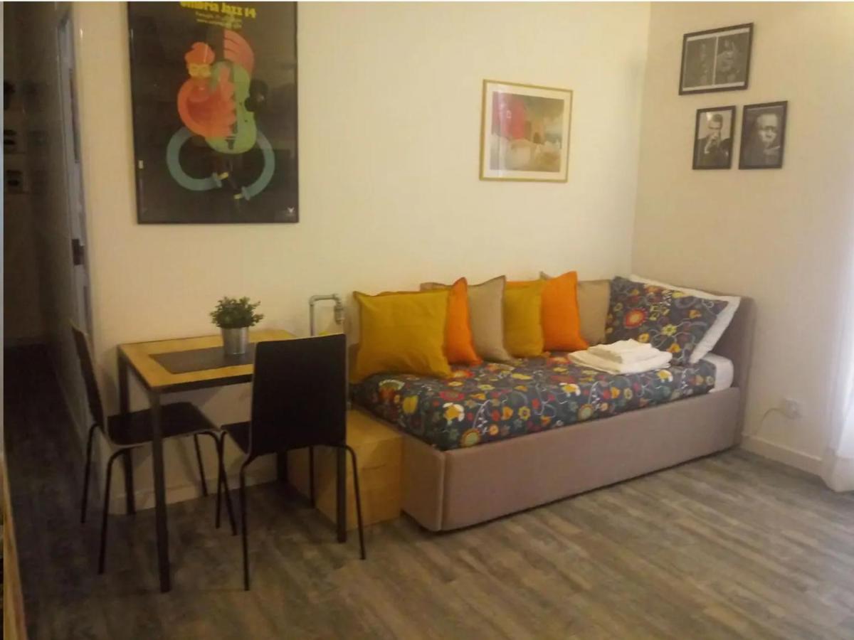 Apartmán Vesuvius A Mezzocannone Neapol Exteriér fotografie